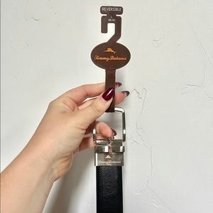 Mens Brand New Tommy Bahama Reversible Black and Brown Large Belt